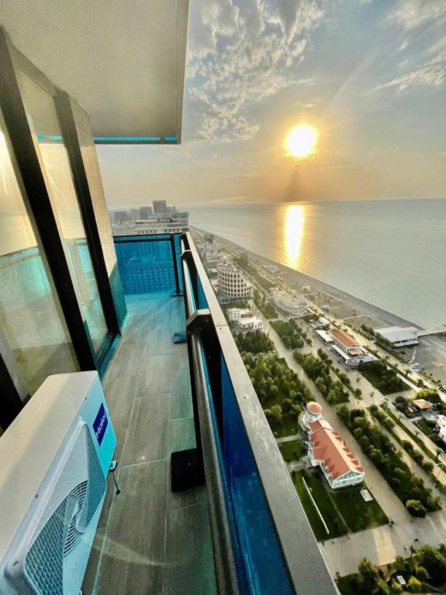 Orbi City Sea View Aparthotel Batumi Luaran gambar